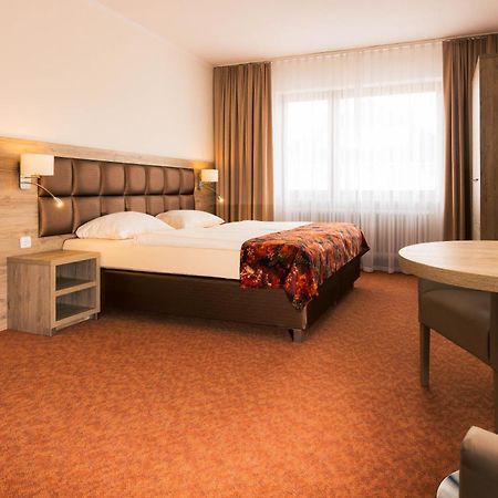 Strand Hotel Nordsee, Hotel Deichlaeufer Tossens Esterno foto